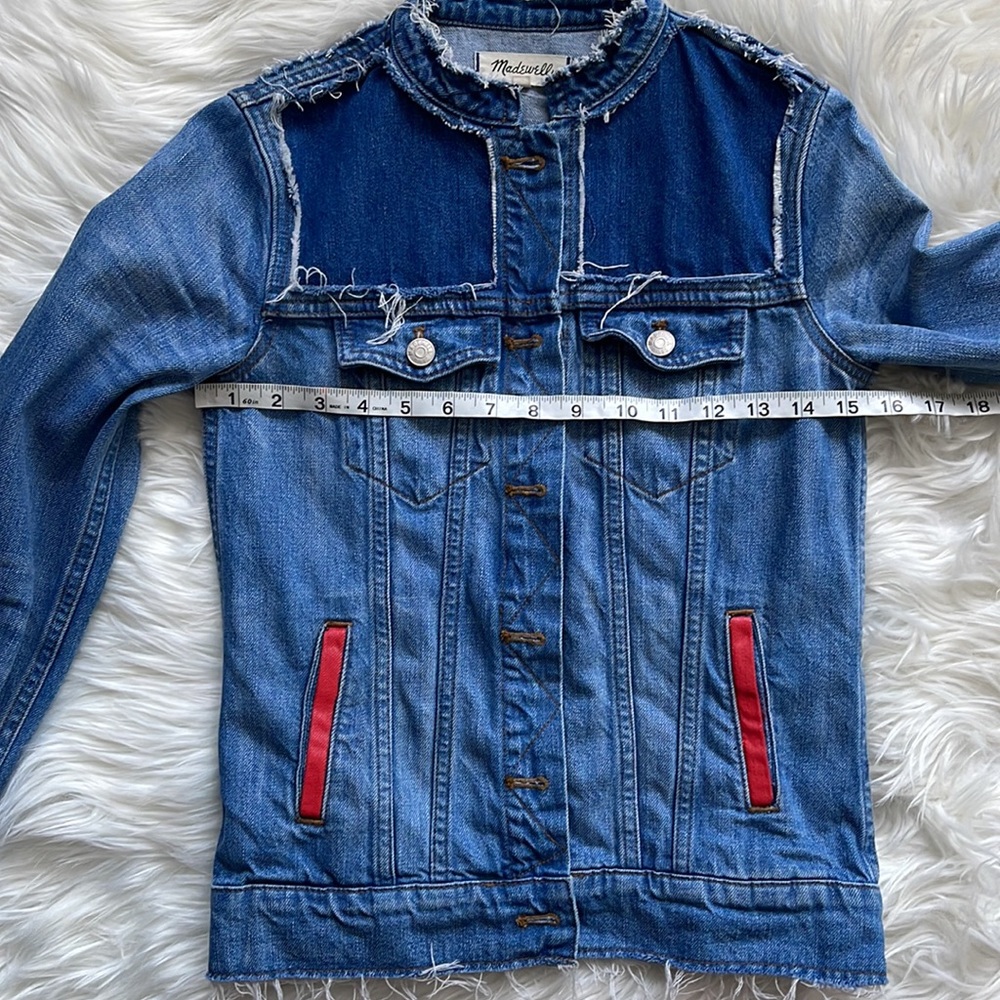 Madewell Patchwork Raw Hem Distressed Jean Jacket Size XS - Picture 9 of 10